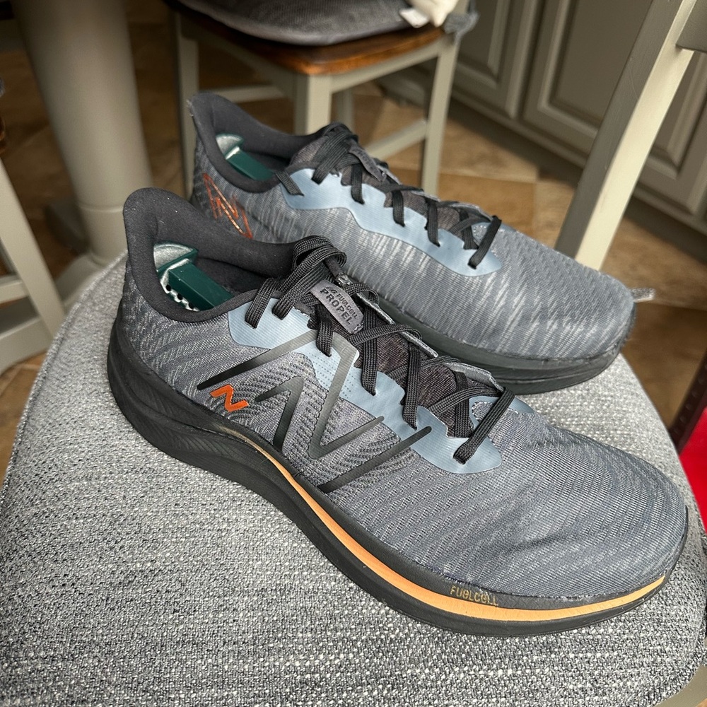 Men's New Balance FuelCell Propel v4 Running Shoe